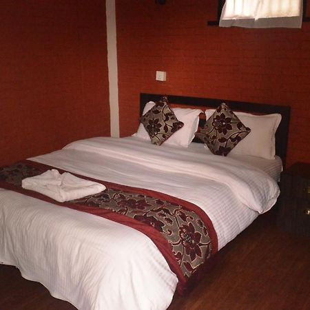 Hotel Holiday Inn Kathmandu Exterior foto