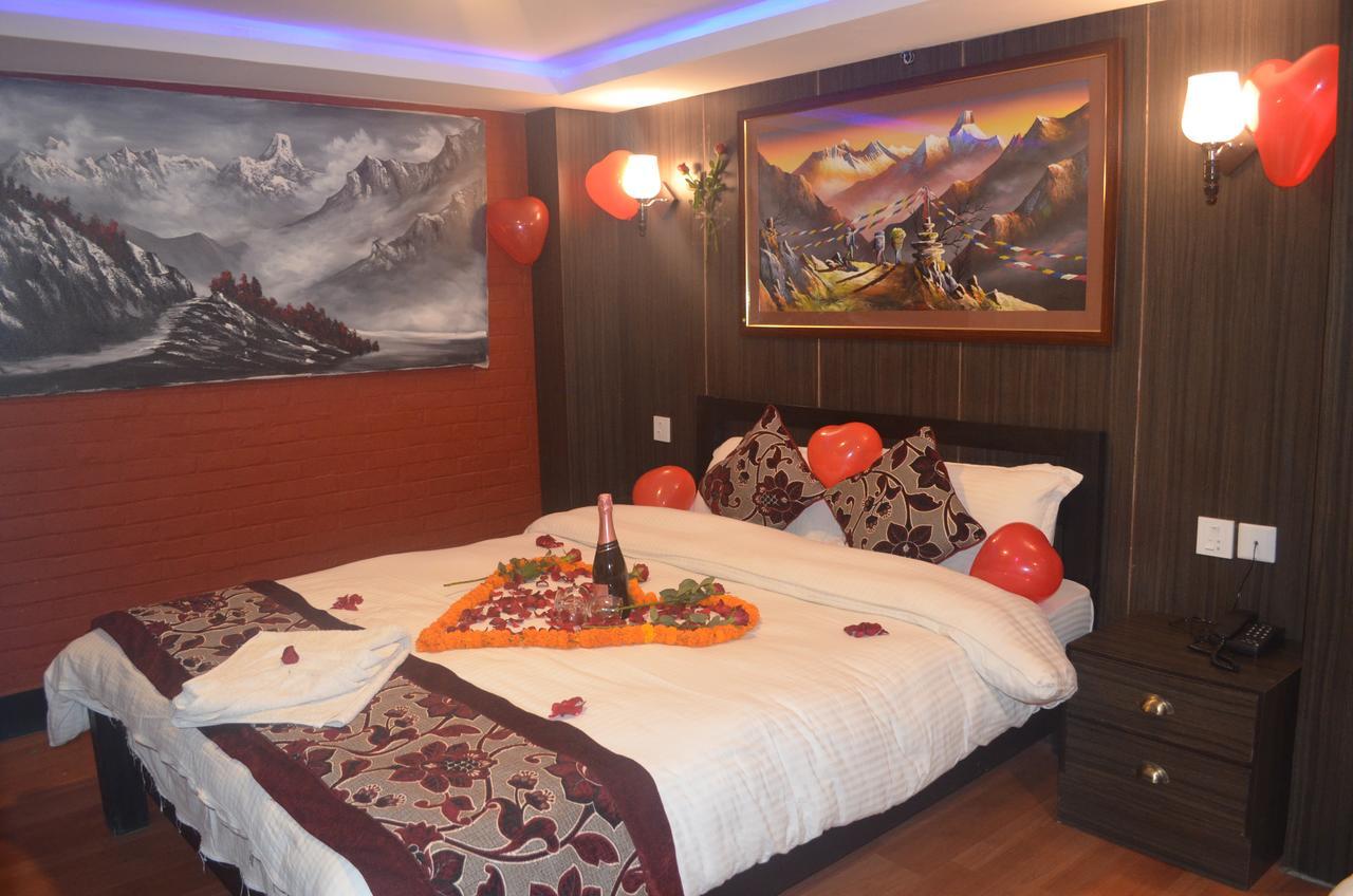 Hotel Holiday Inn Kathmandu Exterior foto