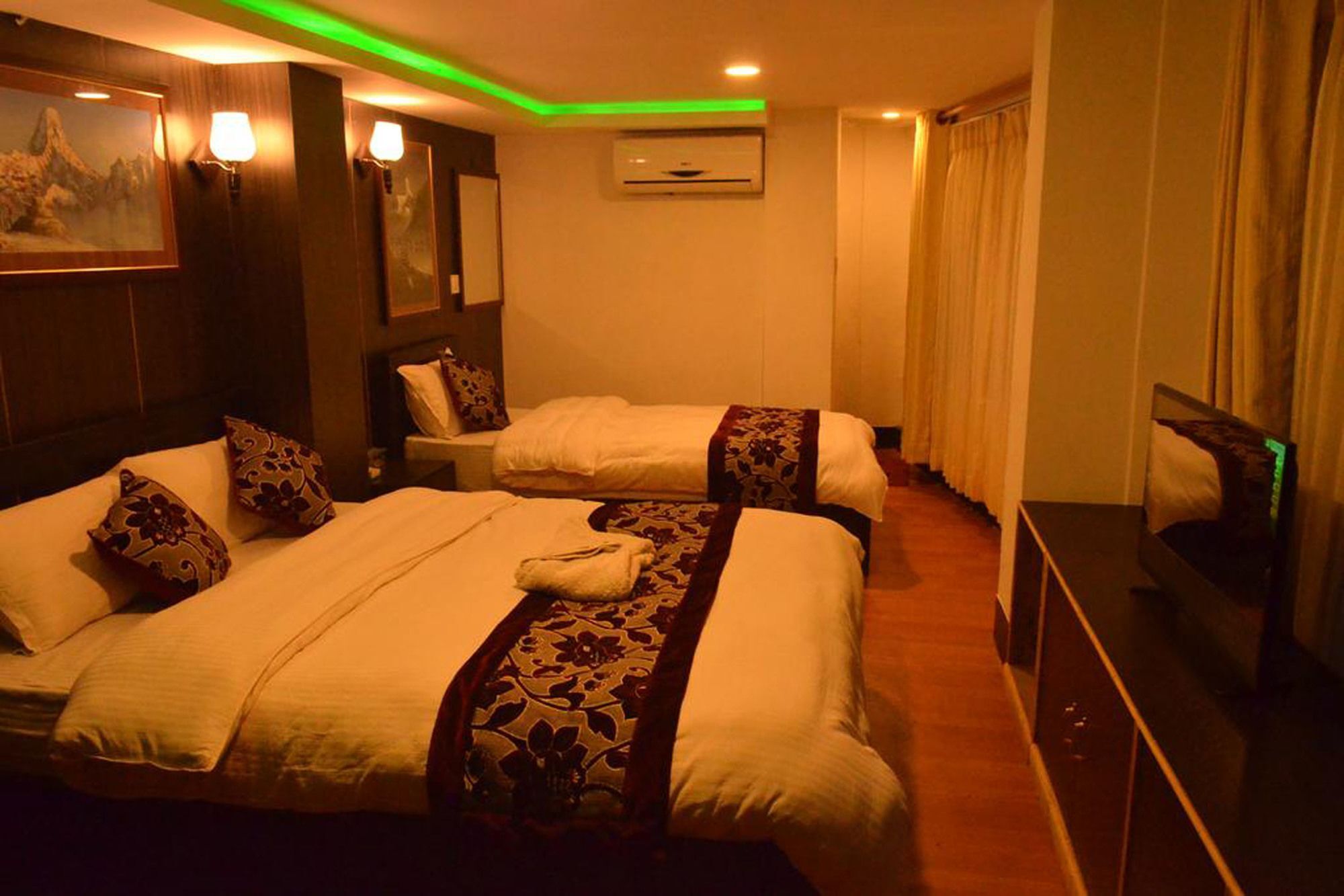 Hotel Holiday Inn Kathmandu Exterior foto